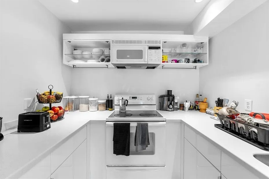 211 West Street  #10A Photo 13