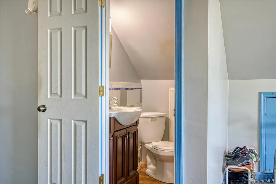 32 Mager Avenue Photo 18