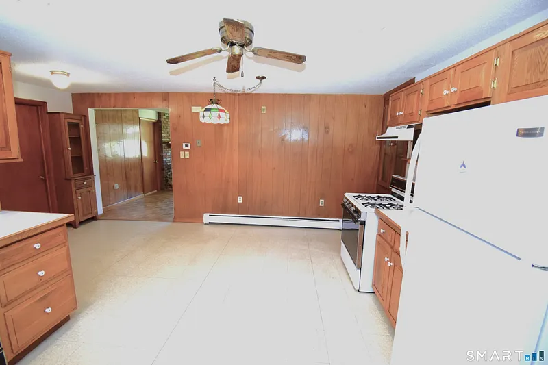 273 Horse Pond Road Photo 9