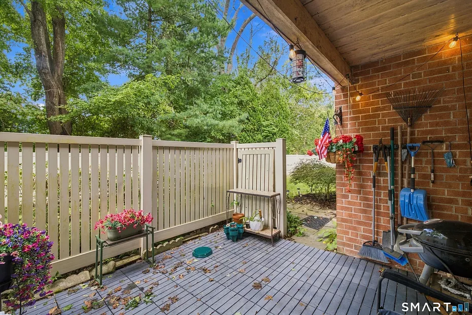 65 Westridge Road  #D5 Photo 24