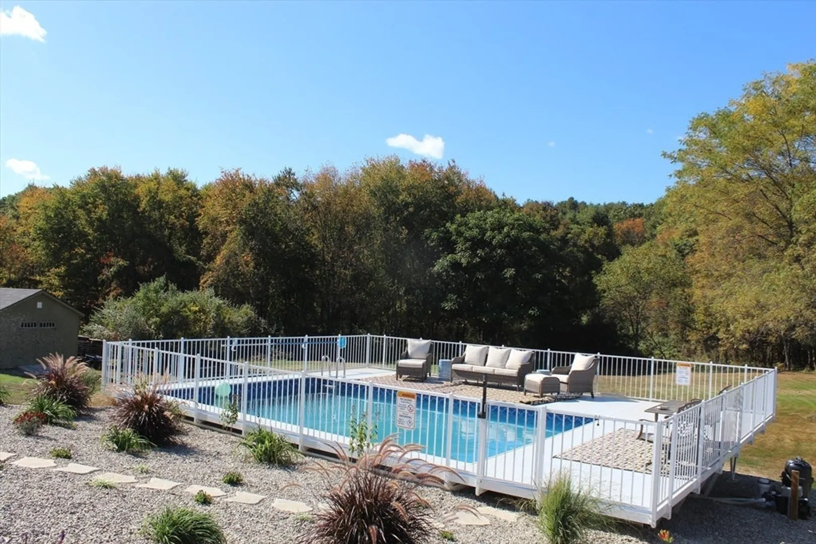 17 Michael Ln Photo 36