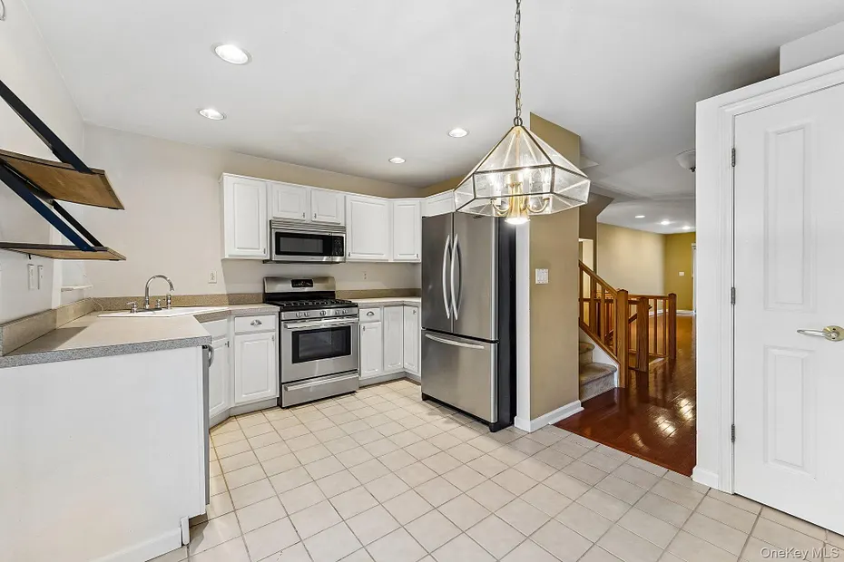 122 Crystal Hill Drive Photo 10