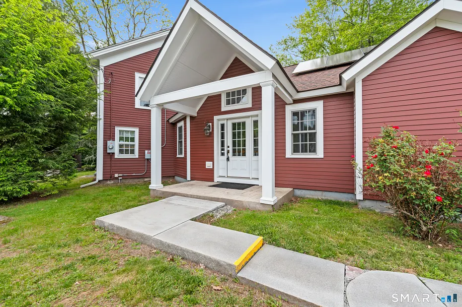 539 Hopewell Road Photo 5