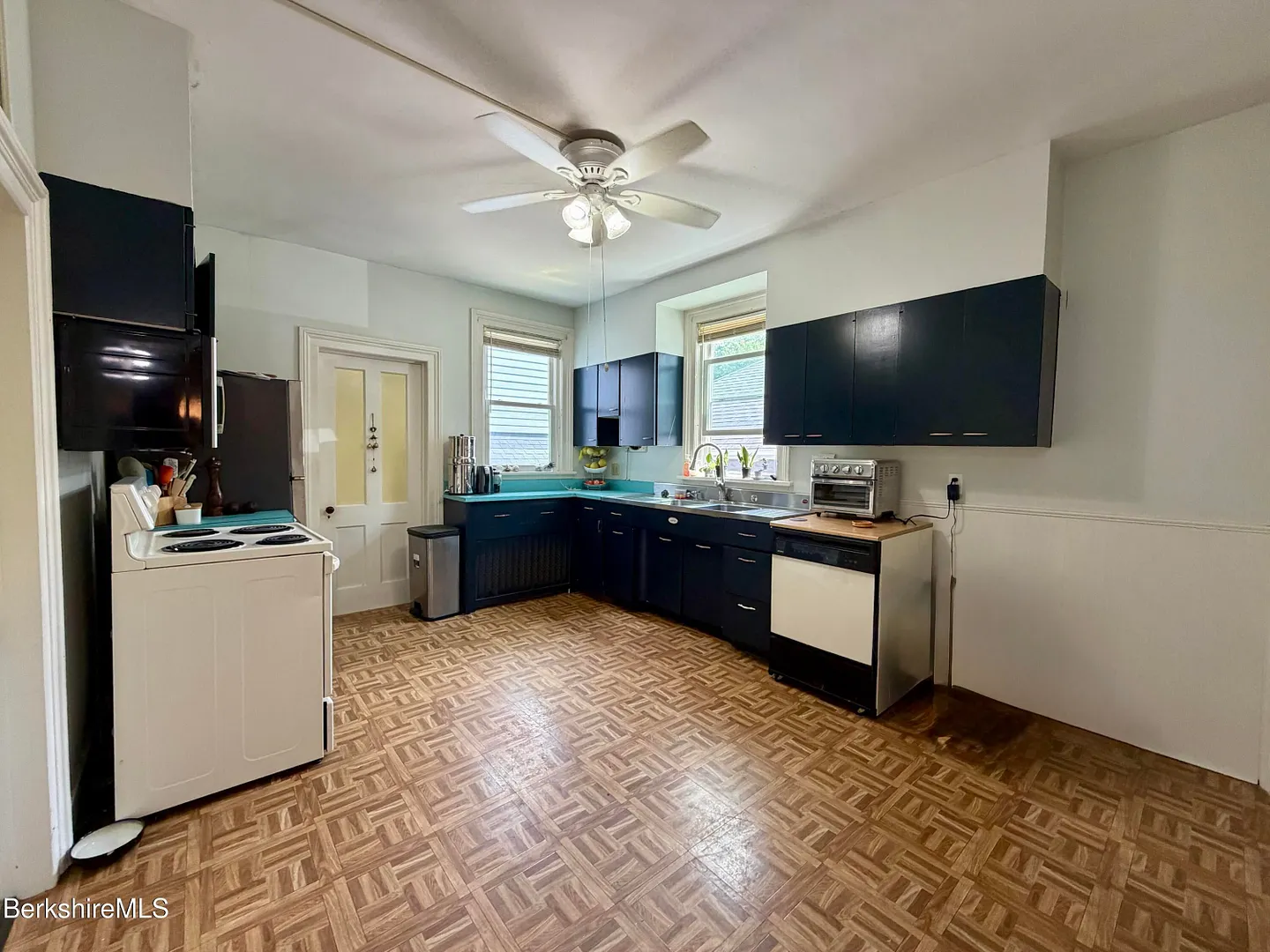 50 Buel St Photo 7