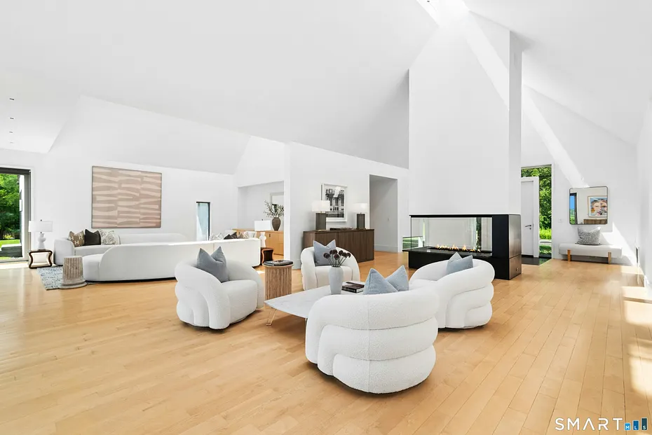 10 Dragonwood Lane Photo 6