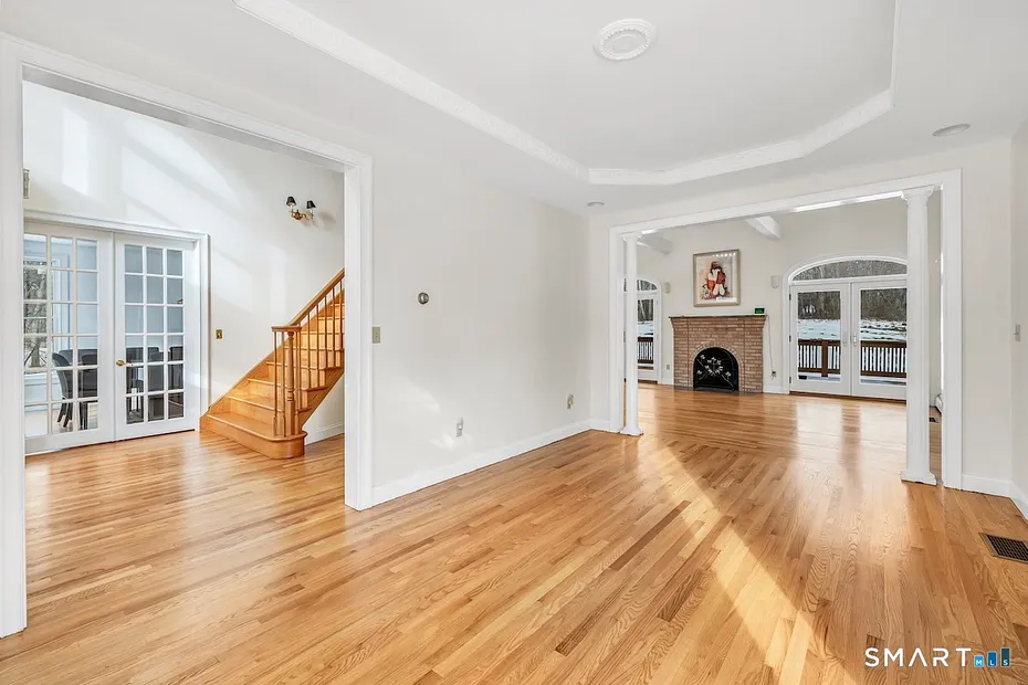 461 Amity Road Photo 13