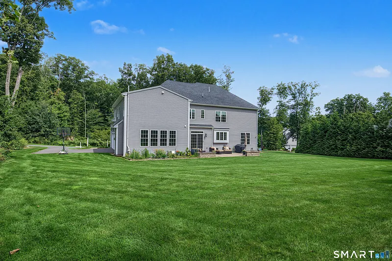 61 Lenox Road Photo 11