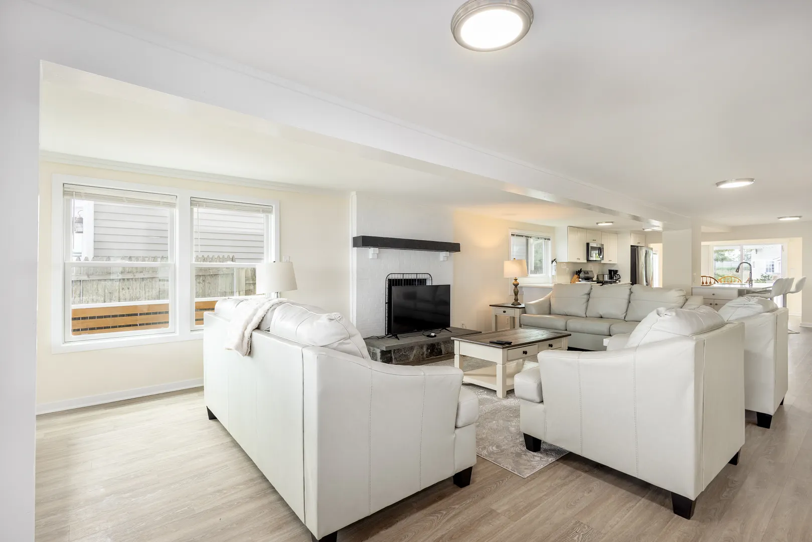 989 Fairfield Beach Road Photo 8