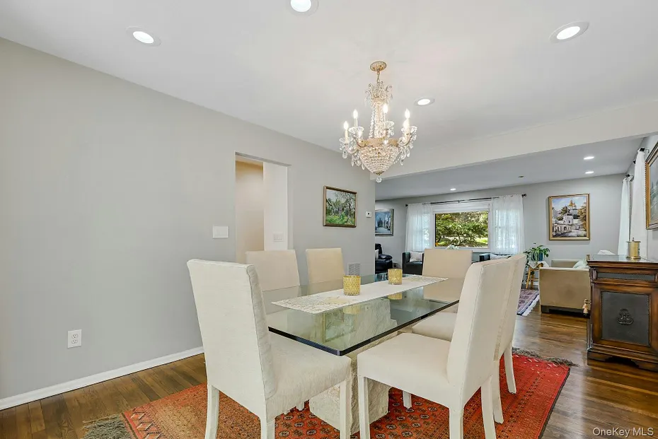 19 York Drive Photo 10
