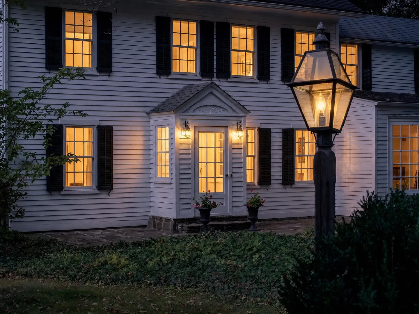 9 Ingham Hill Road Photo 1