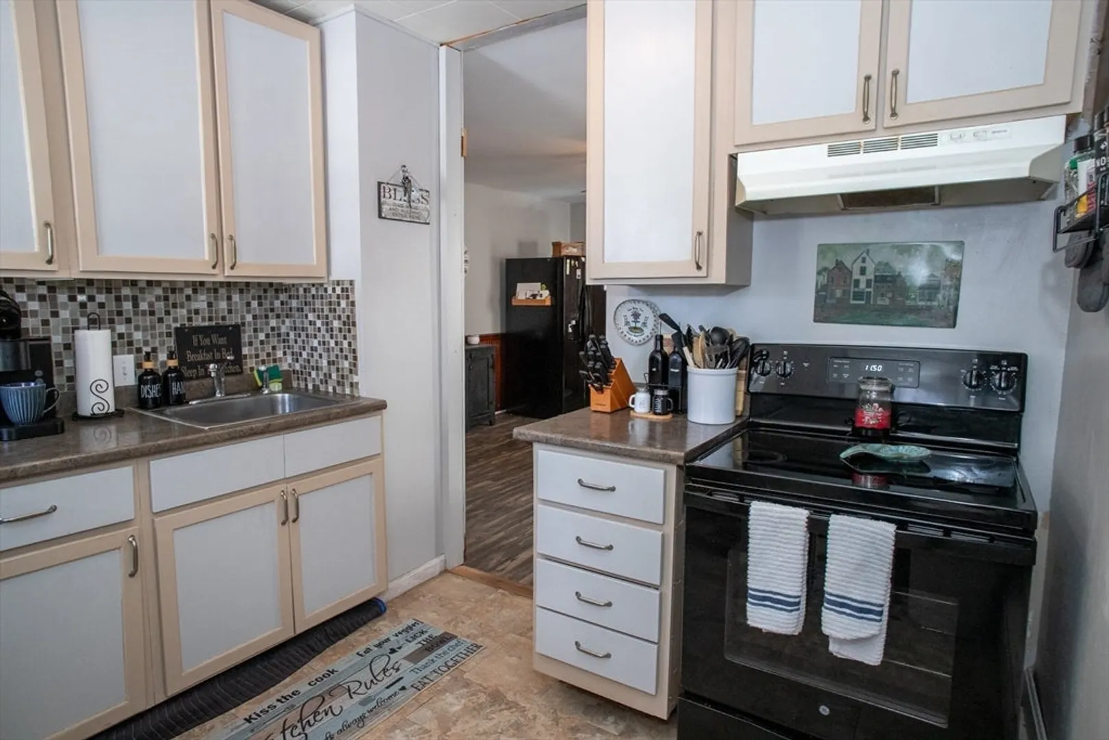 7 Leamy St Photo 9
