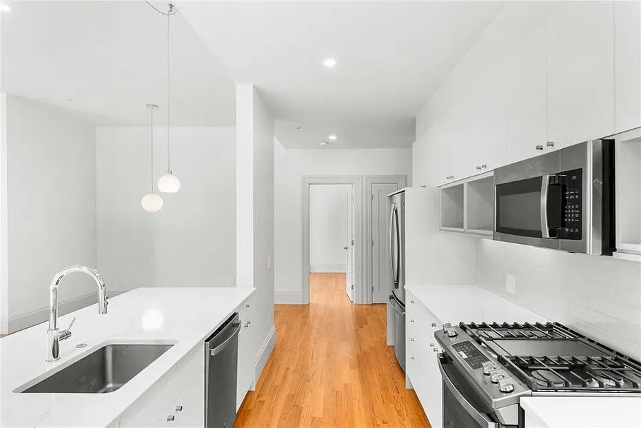 31 Parade Street  #201 Photo 15