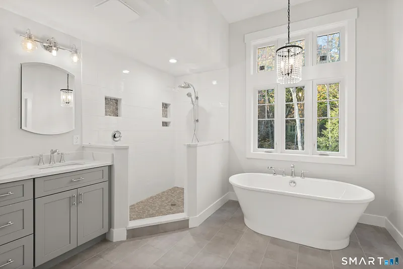 16 Bel Aire Lane Photo 10