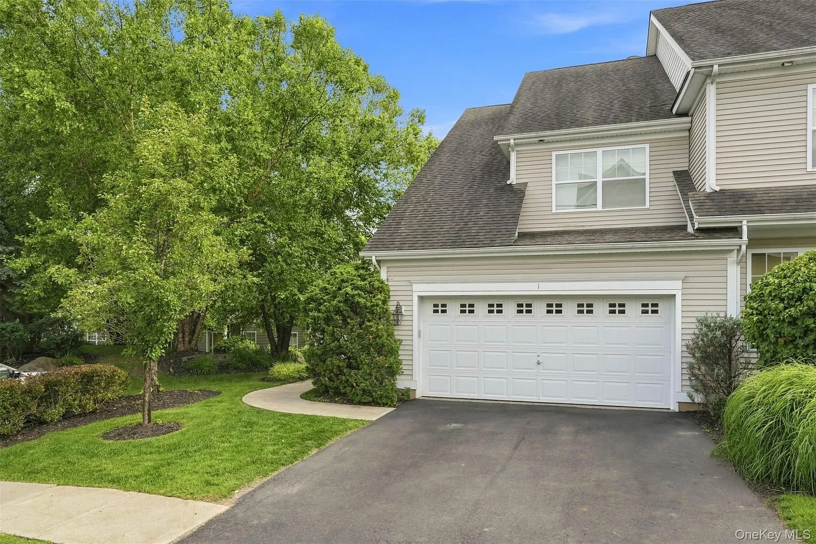 1 High Ridge Lane Photo 1