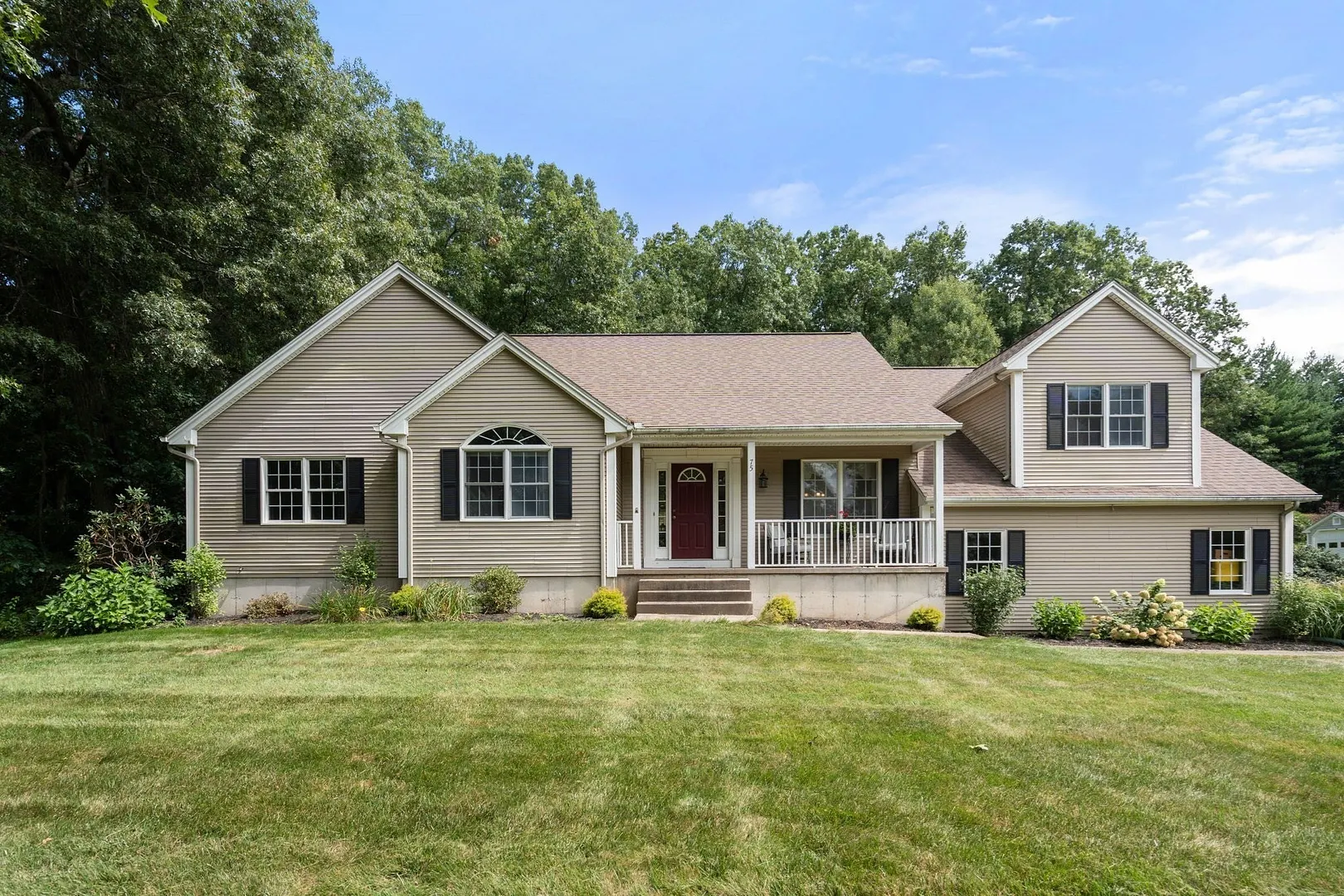 75 Hillcrest Circle Photo 1