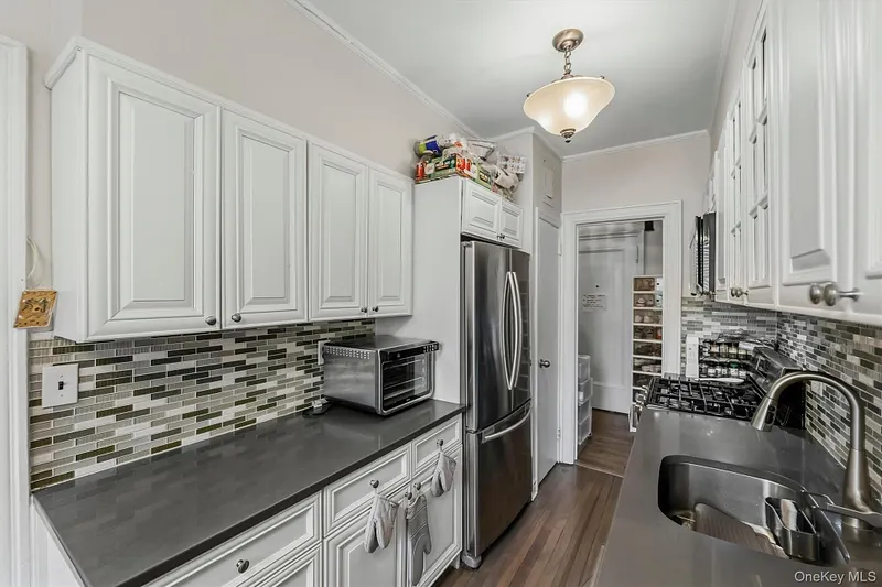 19 William Street  #2D Photo 7