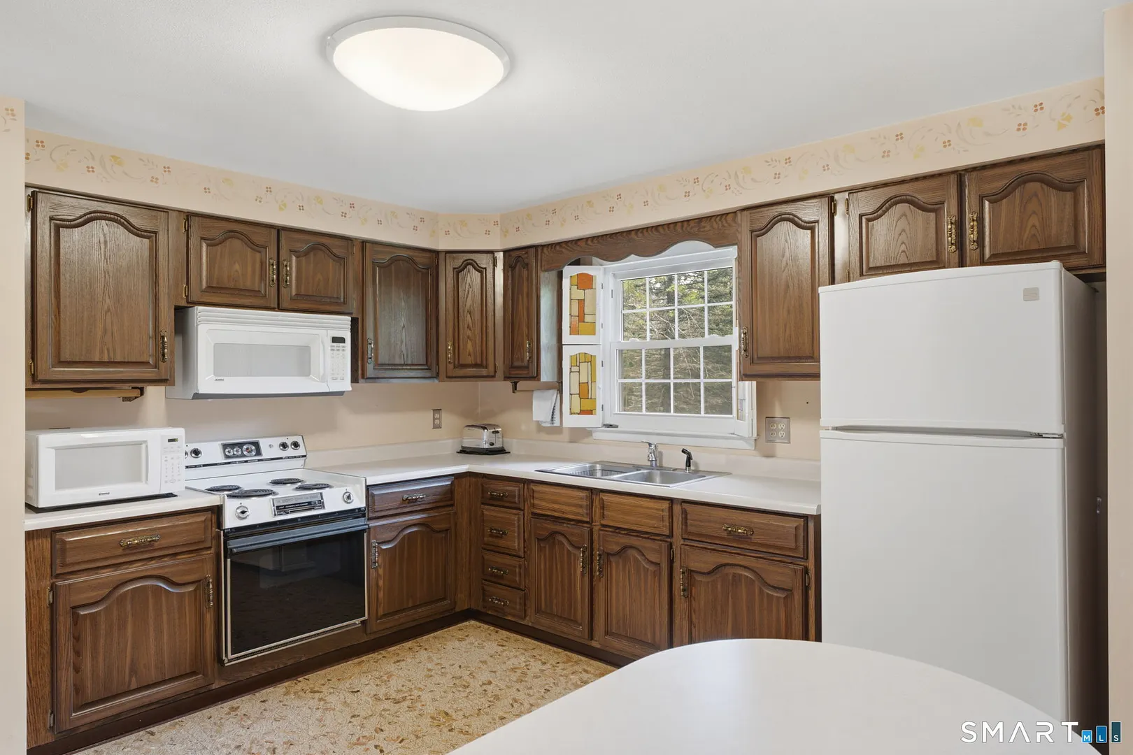 385 Cotton Hill Road Photo 12