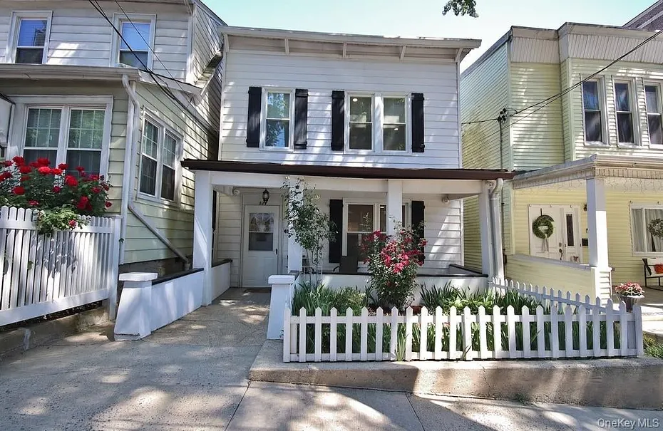 521 E 235th Street Photo 1
