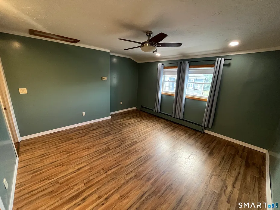 303 Somers Road Photo 20