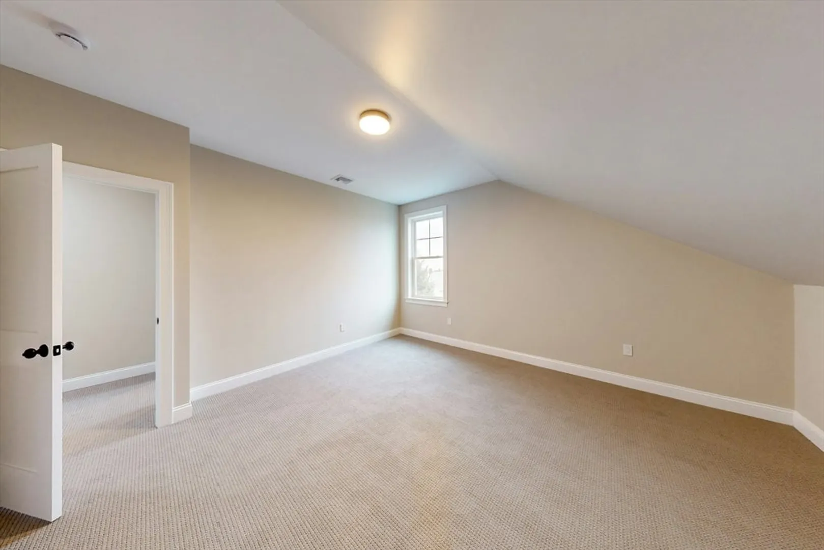 36 Orient Ave  #2 Photo 23