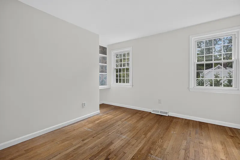 42 Concord Drive Photo 24