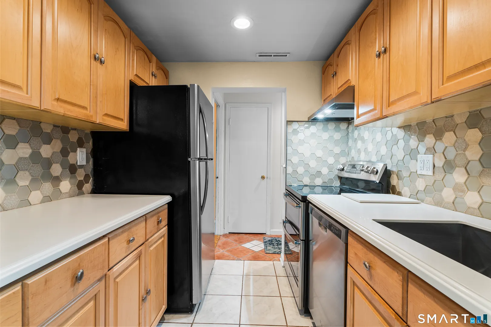 27 Amherst Place Photo 25