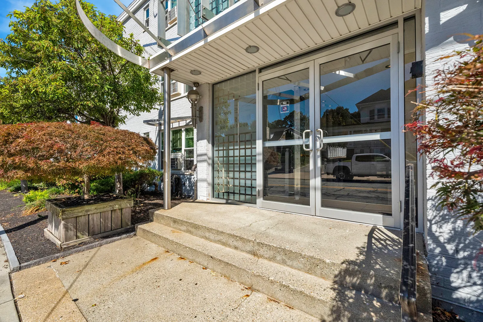 184 Pequot Avenue  #305 Photo 1