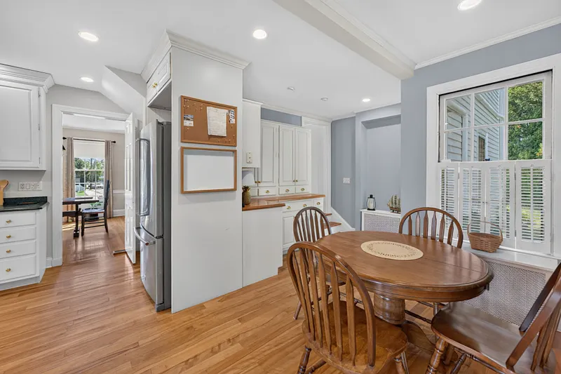 39 Glenwood Avenue Photo 9