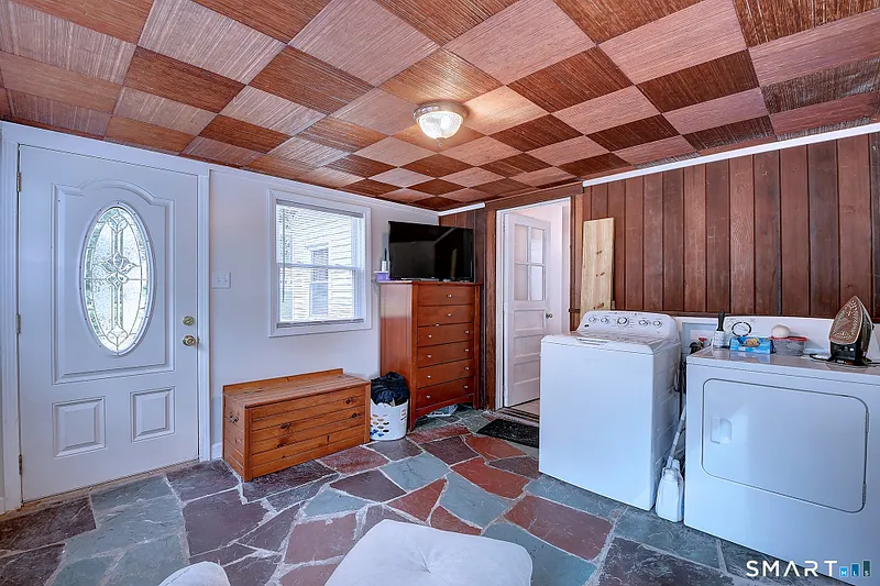 349 Mansfield Avenue Photo 35