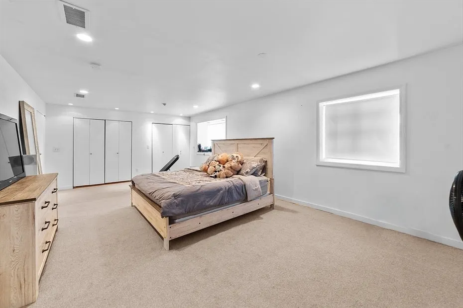 211 West Street  #10A Photo 16