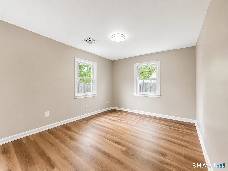 38 Fairfield Drive Photo 16