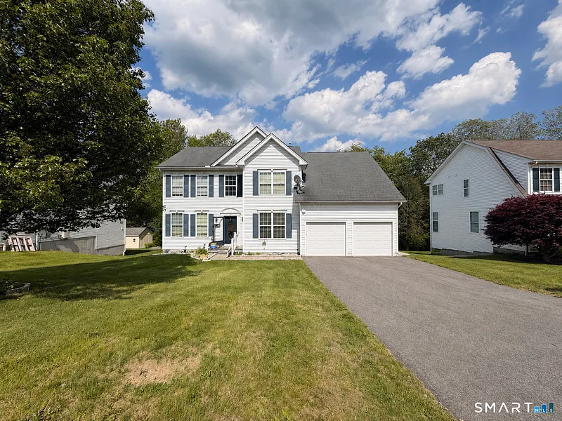 46 Auburn Way Photo 1