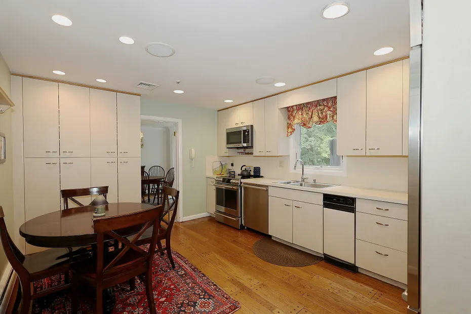 47 Fox Run Road Photo 16