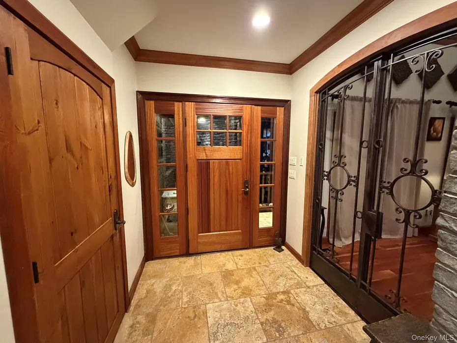 5 Cortlandt Manor Road Photo 4