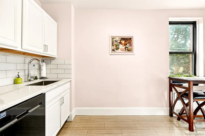 575 Bronx River Road  #6C Photo 19