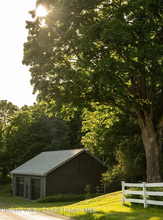 132 Decker Road Photo 27