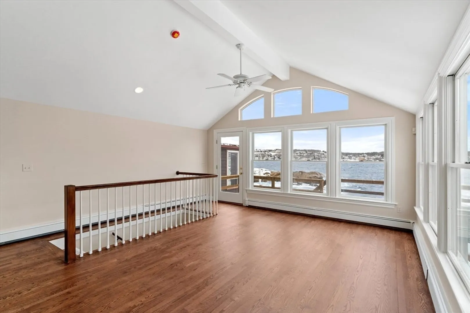 52 Bearskin Neck Photo 12
