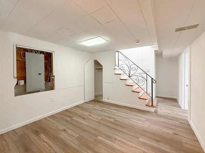 31 Millard Ave Photo 31