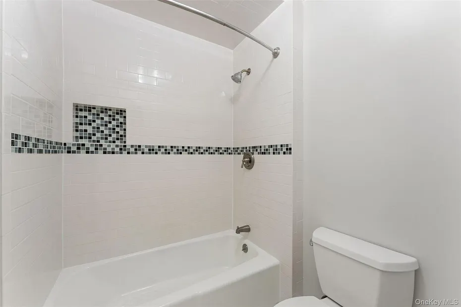 18 Bronxville Glen Drive  #3-12 Photo 23