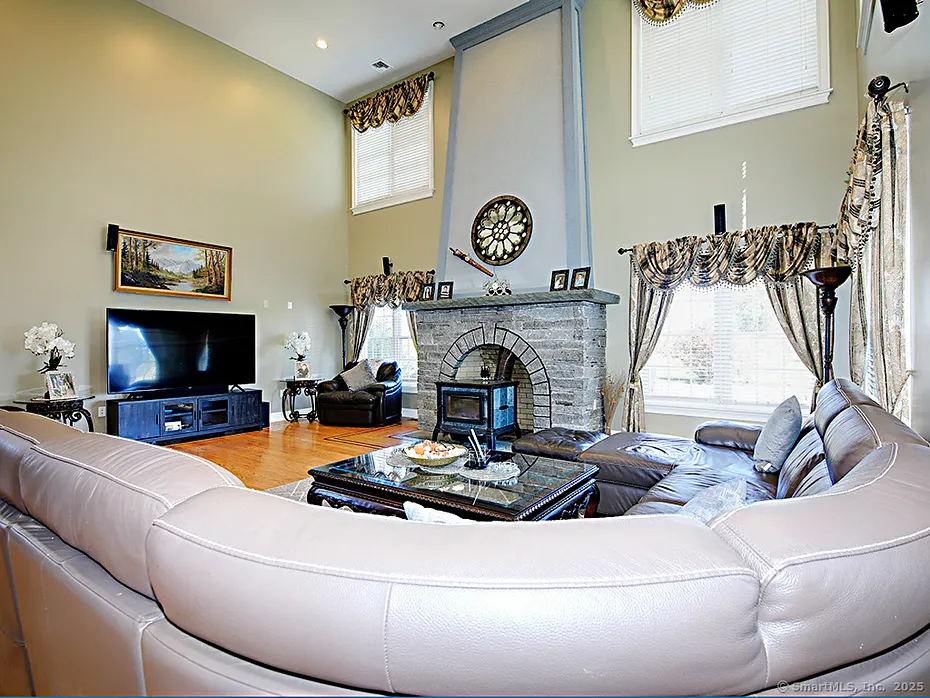 114 Wheeler Farm Road Photo 5