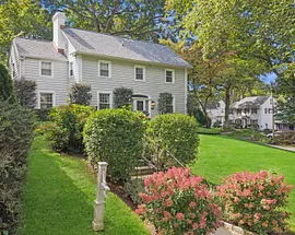 211 Douglas Place