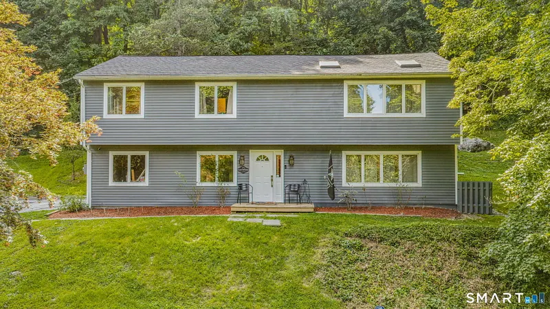 48 Putnam Park Road Photo 2