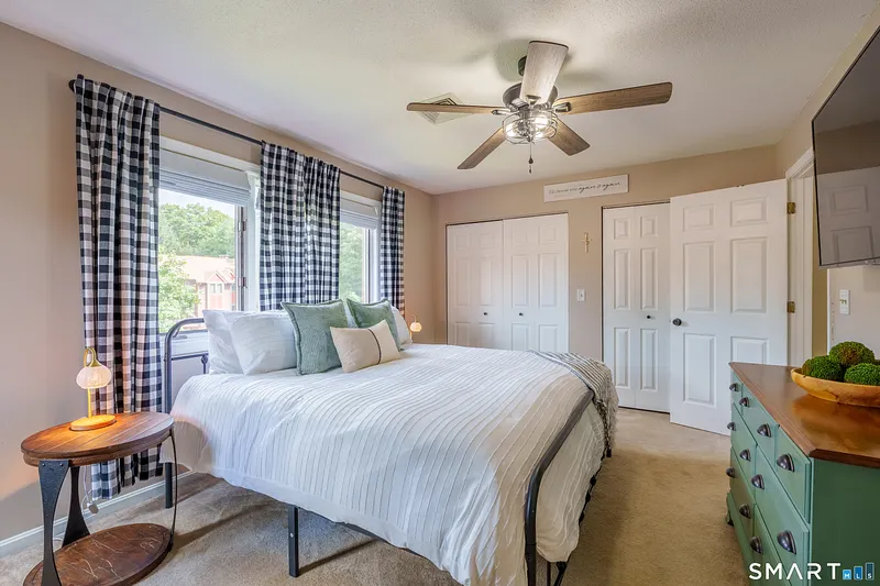 213 West Town Street  #E23 Photo 21