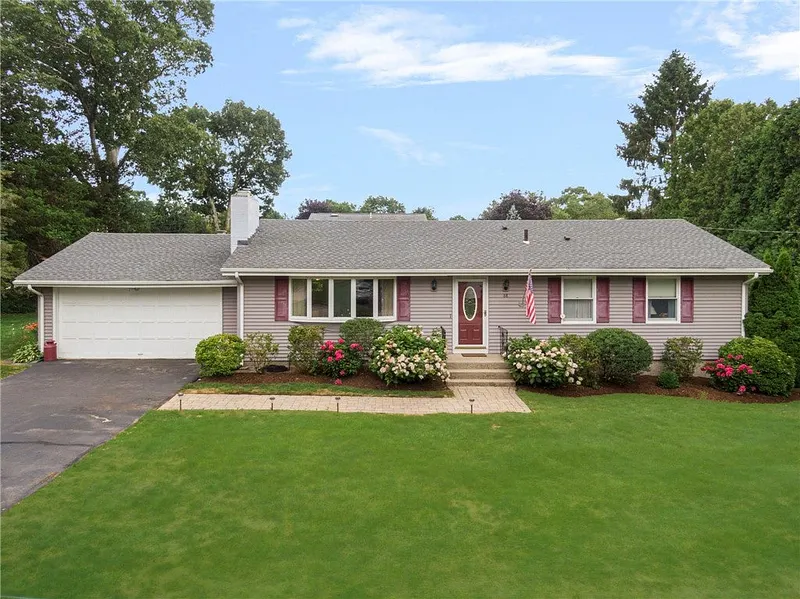 68 Birchwood Drive Photo 2