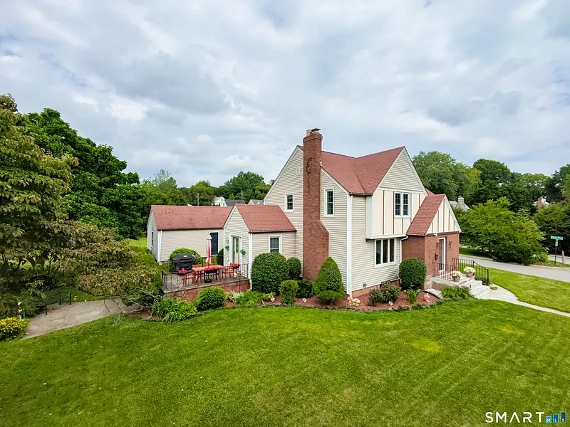 147 Old Mill Road Photo 3