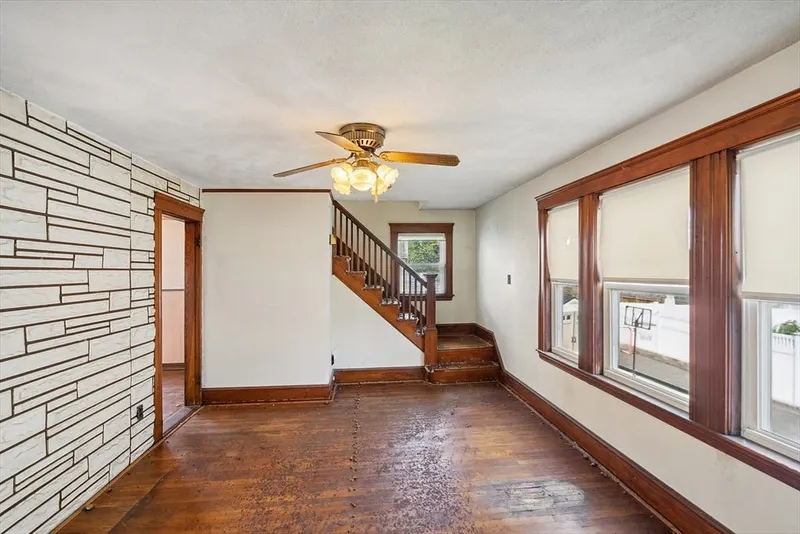 64 Bates Ave Photo 12