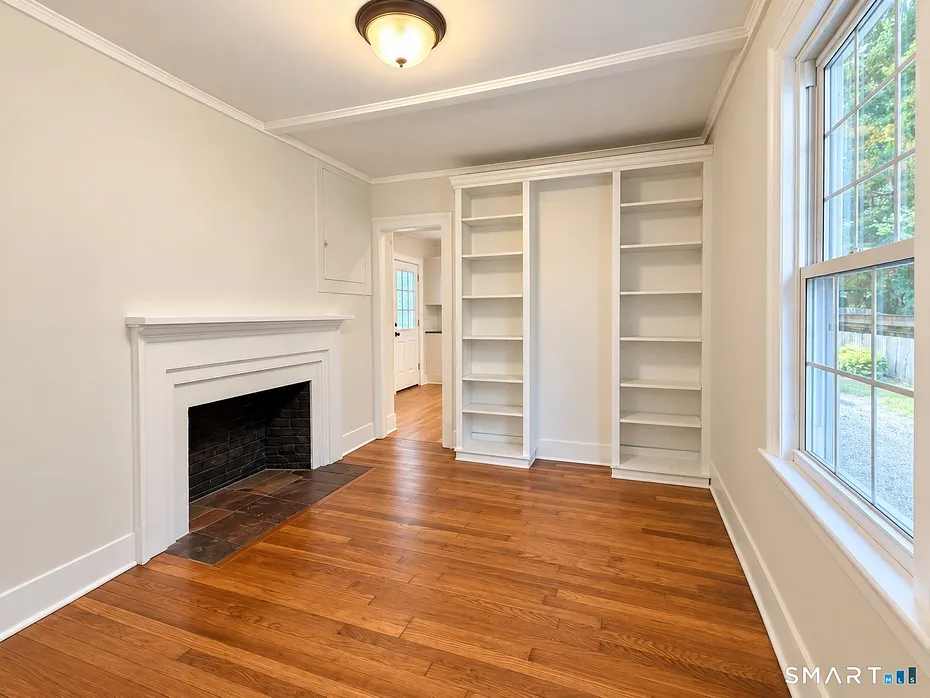 63 Golden Hill Street Photo 4