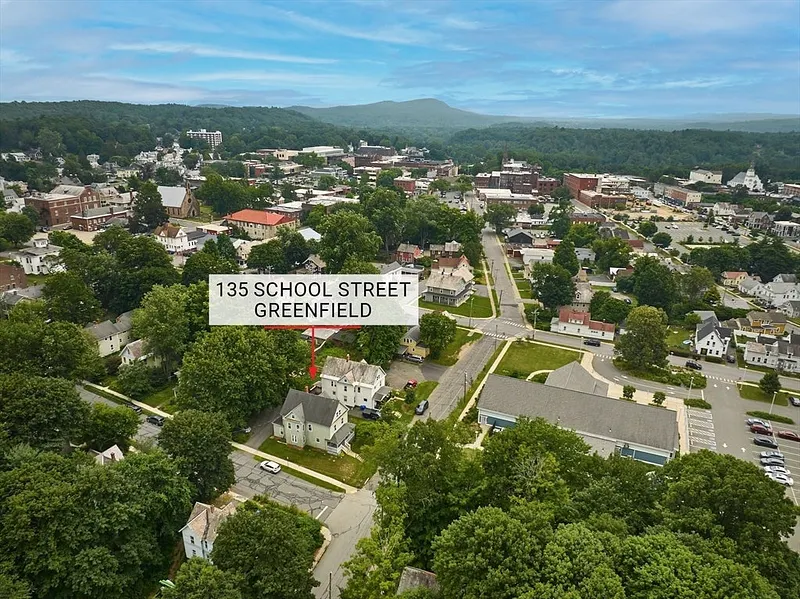 135 School St Photo 35