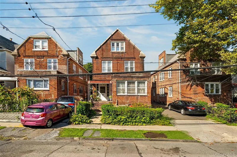 36 S 8th Avenue Photo 2