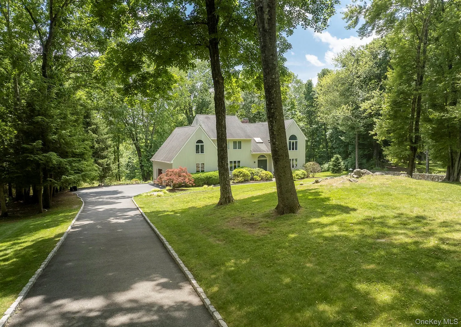 12 Hilltop Road Photo 1